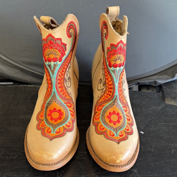 Corral Multicolor Embroidered Ankle Boots - Picture 6 of 14